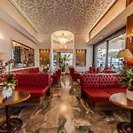 Excelsior Hotel 3*