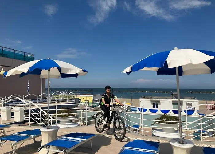 Отель Excelsior 3*